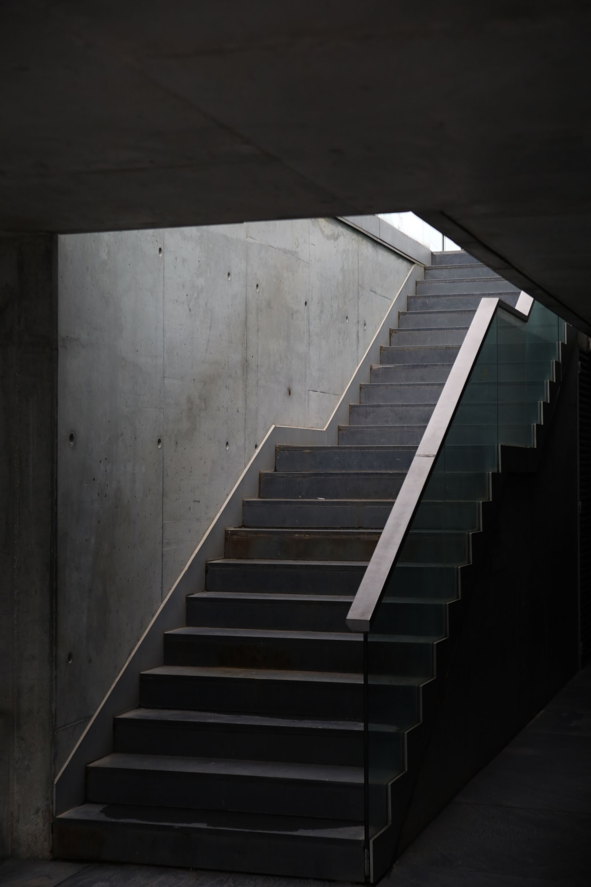 Skulpturale Treppe in Betonoptik